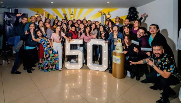 Un concierto gratuito a las 7:00 p.m., en la Basílica Menor de la Inmaculada Concepción de Manizales, servirá para que la Coral Brahms celebre hoy sus primeros 50 años. Nacida en el Palacio de Bellas Artes, de la Universidad de Caldas, en 1972, hoy está integrada por 48 músicos, quienes también estarán presentándose durante las novenas que se realizarán en el centro comercial Sancancio.