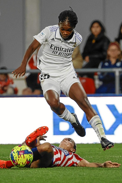 Foto | Efe | LA PATRIA Linda Caicedo fue designada como la mejor jugadora de fútbol de América, según la encuesta anual que hace el diario El País de Uruguay, con lo cual la joven deportista colombiana sigue cosechando triunfos para ella y para el país y prueba de nuevo que en Colombia hay talento, lo que falta es apoyo al fútbol femenino.