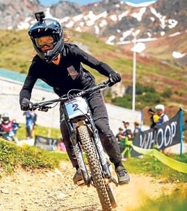 Destacada participación la de Valentina Roa Sánchez en la Copa Mundo de Down Hill, que el viernes en la primera válida logró medalla de plata en categoría Junior. Nació en Ibagué, hace cinco años vive en Manizales y representa a Caldas en esta disciplina en la que ha mostrado un muy buen desempeño. También busca estar en el podio del Campeonato Mundial en Escocia que será en agosto.