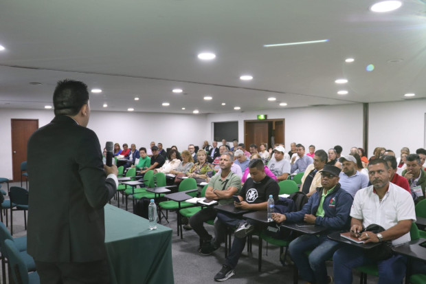 Comenzó ayer en Manizales la Semana de la Participación Ciudadana, que va hasta el jueves para el intercambio de experiencias y el diálogo sobre temas de coyuntura local entre miembros de las Juntas de Acción Comunal, Juntas Administradoras Locales, organizaciones sociales y comunitarias.