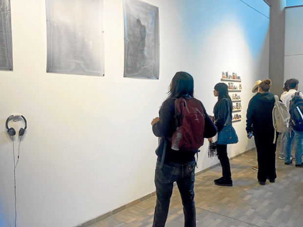 Se realiza en Manizales el Festival Internacional de la Imagen, que ofrece hoy en el Teatro Los Fundadores el seminario internacional (de 9:00 a.m. a 2:30 p.m.), puentes sonoros (de 3:00 p.m. a 5:00 p.m.) y paisajes sonoros (desde las 7:00 p.m.). Este es un espacio que completa 24 años de realización, en el que el arte y la tecnología se reúnen como ejercicio de creación. Se realiza en Manizales el Festival Internacional de la Imagen, que ofrece hoy en el Teatro Los Fundadores el seminario internacional (de 9:00 a.m. a 2:30 p.m.), puentes sonoros (de 3:00 p.m. a 5:00 p.m.) y paisajes sonoros (desde las 7:00 p.m.). Este es un espacio que completa 24 años de realización, en el que el arte y la tecnología se reúnen como ejercicio de creación.
