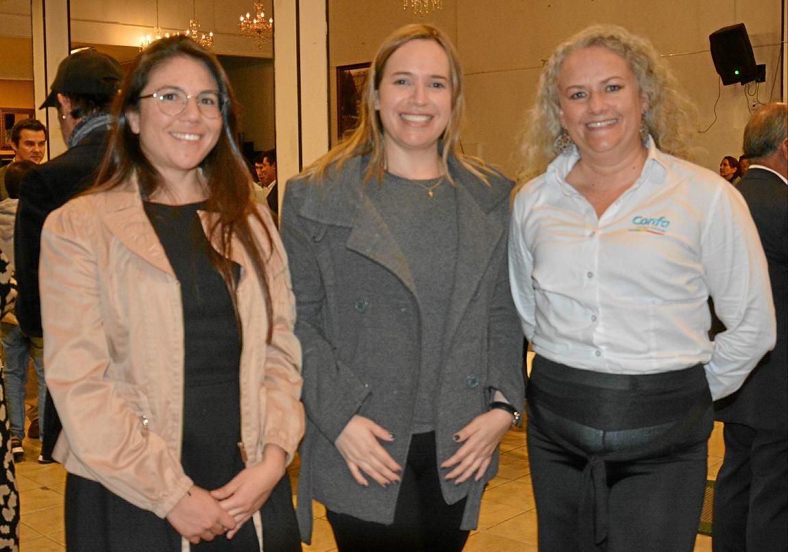 Alejandra Correa González, de Efigás; Valentina Castaño Ramírez, de Aladino Salas de Juegos, y Margarita María Maya Ortega, de Confa.