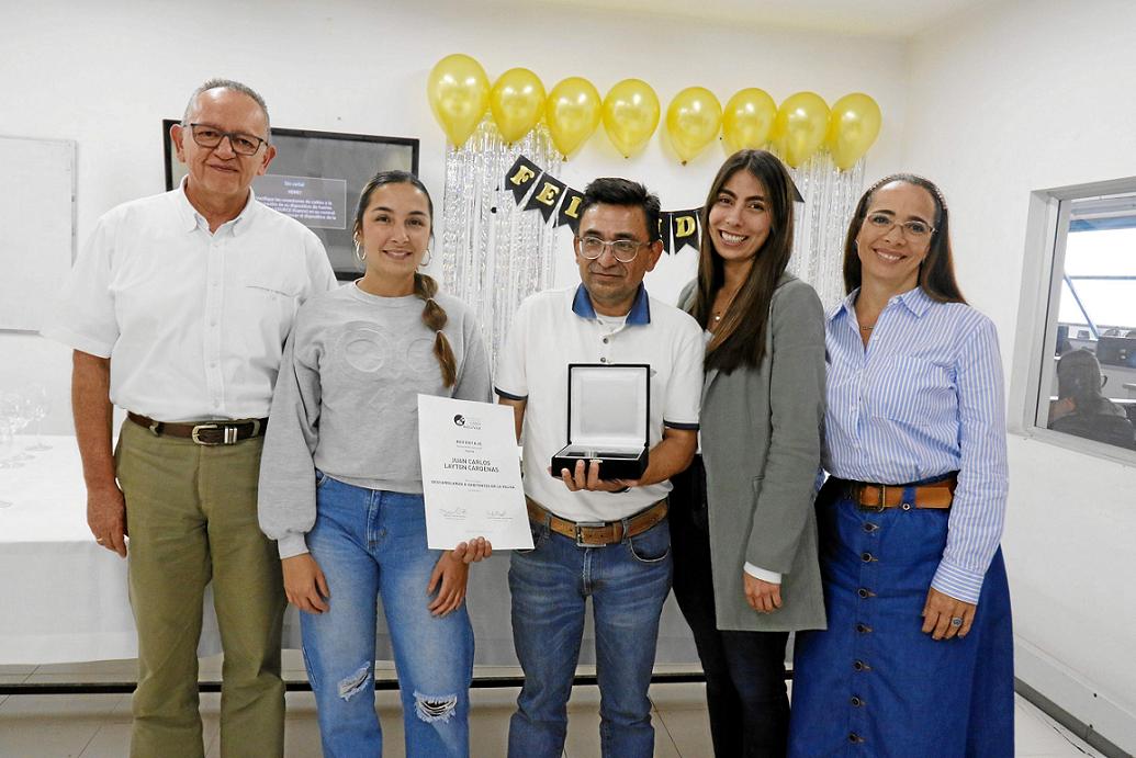Fernando Cáseres, Laura Rivera, Juan Carlos Layton, Manuela Suárez y Claudia Tobón.