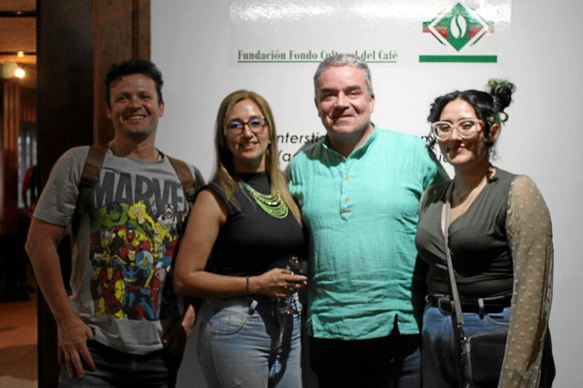Mauricio Chica Martínez, Alejandra Murcia, Juan David Salazar y Manuela Molina. Mauricio Chica Martínez, Alejandra Murcia, Juan David Salazar y Manuela Molina.