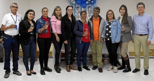 Patricia Jurado y sus compañeros de área administrativa y financiera. Patricia Jurado y sus compañeros de área administrativa y financiera.