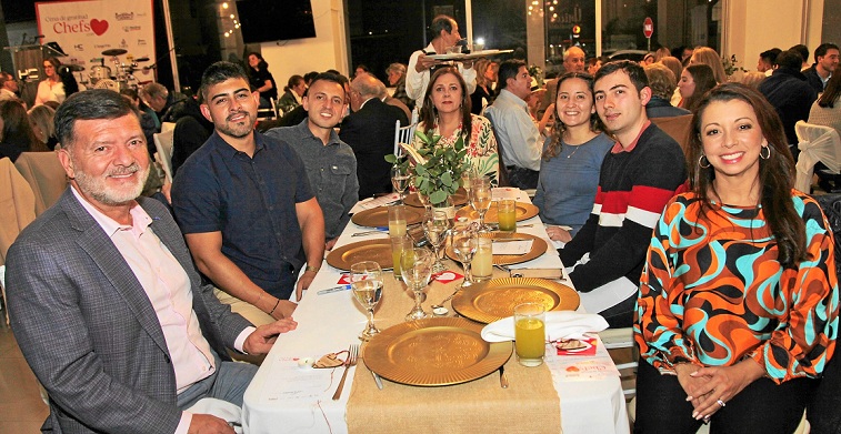 Jhon Jairo Gómez Valencia, Estebán Giraldo Villegas, Luis Daniel Meza Botero, Gloria Yaneth Botero, Valentina Meza Botero, Nicolás Aristizábal y Alexandra Tobón Rojas.