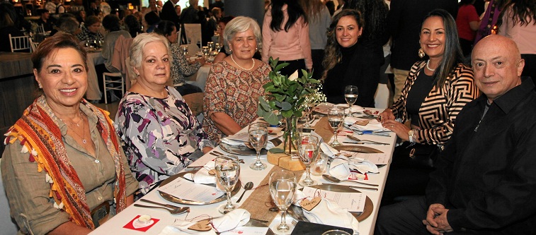 Amparo Murcia, María Helena Jaramillo, Carmenza Jaramillo, Dulfari Naranjo, Nataly Buitrago y Bernardo Moreno.