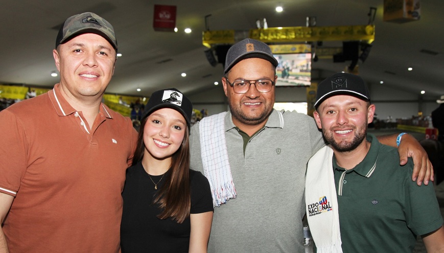 Julián Quintero, Mariana Quintero, Santiago Higuera y Yimmy Ríos.