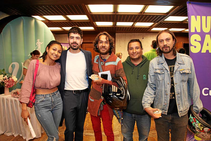 Lorena Izuriaga, Víctor Jurado, Alejandro Devia, Yeison Gálvez y Edwin Narváez.