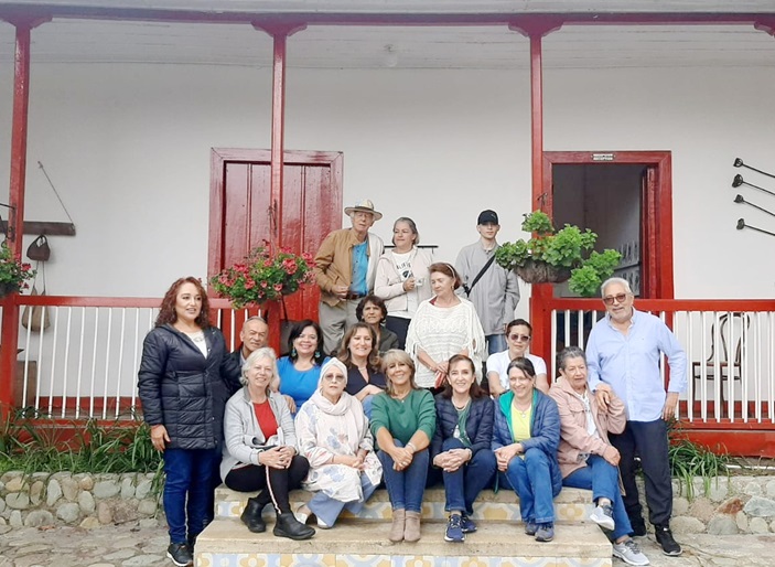 Foto | Lector | LA PATRIA Héctor Fabio Ospina, Beatriz Jaramillo, Piedad Henao, Beatriz Mejía, Clemencia Villegas, Silvia Henao, María Teresa Dávila, María del Rosario Ramírez, Álvaro Toro, Luz Adriana Sanz, María del Pilar Robledo, Lina Londoño, Aleyda Montoya, Manuel José Echeverry, Francy Giraldo y Miguel Ángel Moreno.
