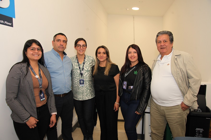 Claudia Ríos, William López, Yéssika Castaño, Carmen García, Ingrid Tobón y Roberto Robles.