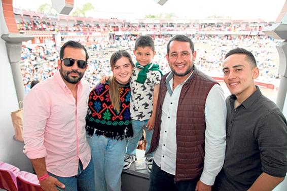 Jhon Londoño, Isabel Mejía, Jacobo Flórez, Gabriel Barriga y Eduardo Barriga.