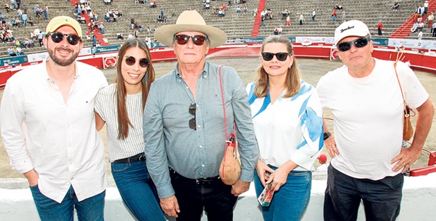 Diego Olarte, Manuela Suárez, Darío Salazar, Jackeline Henkel y Hans Henkel.