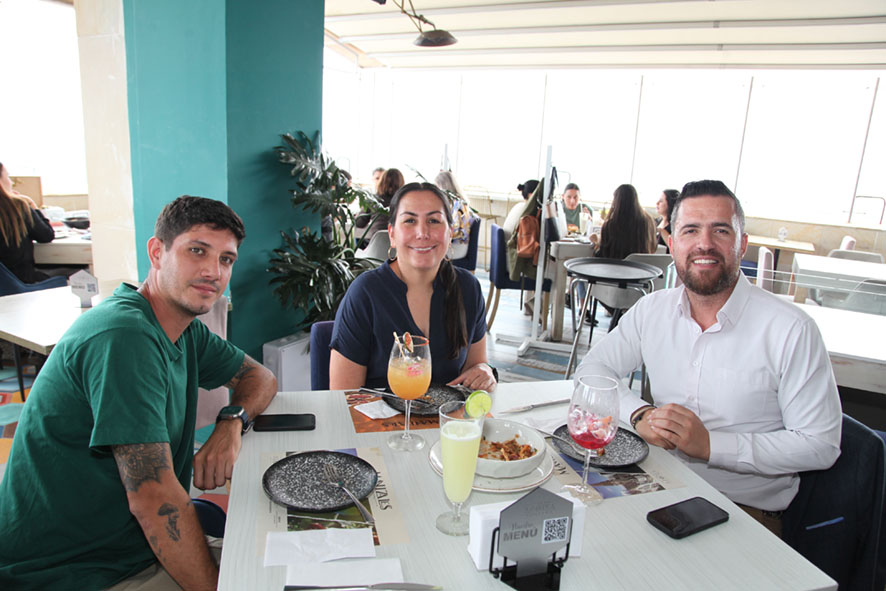 Sebastián Castillo, Adriana Matta y Manuel Correa Bedoya.