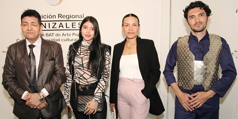 Hans Posada Pérez, Mariana Posada, Mónica Vanegas y Julián Gutiérrez.