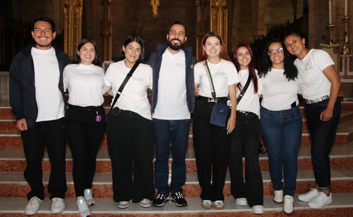 Sergio Cutiva, Laura Escudero, Ana Isabel Taborda, Sebastián Sánchez, Karen Machetá, Juanita Arboleda, Daniela Galvis y Diana Pineda.