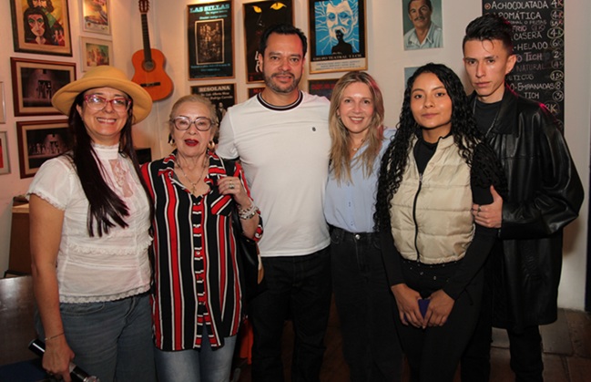 Piedad Jurado, Gloria Inés Echeverri, Juan León, Beatriz Osorio, Valentina Cortés y Sebastián Sahavedra.
