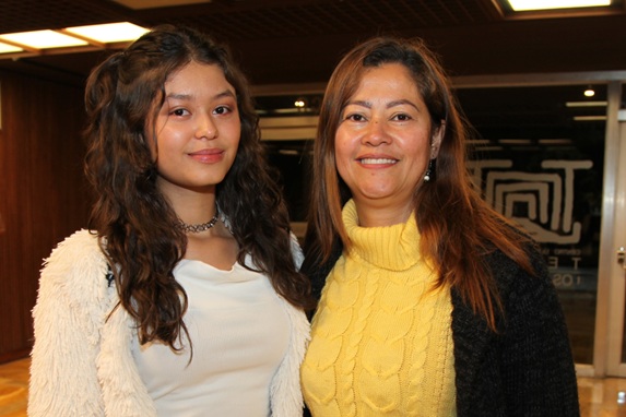 Vanessa Martínez y Clemencia Duque. Vanessa Martínez y Clemencia Duque.