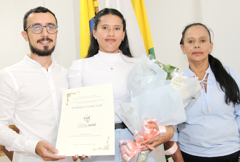 Manuela Ceballos, Johan Tamayo y Rosa Blandón. Manuela Ceballos, Johan Tamayo y Rosa Blandón.