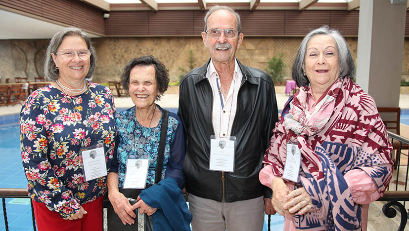 Silvia Mercedes Tobón, Martha Lucía Agudelo, Jorge Agudelo y Ángela Tobón. Silvia Mercedes Tobón, Martha Lucía Agudelo, Jorge Agudelo y Ángela Tobón.
