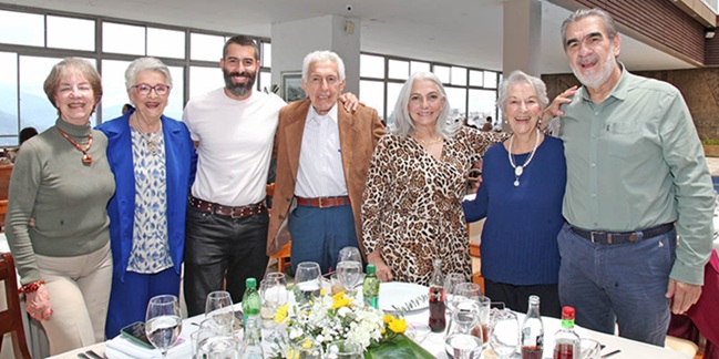 María Luisa Ocampo, Lina Ocampo, Gilberto Gómez, Esteban Ocampo, María Victoria Giraldo, Constanza Ocampo y Francisco Ignacio Ocampo. María Luisa Ocampo, Lina Ocampo, Gilberto Gómez, Esteban Ocampo, María Victoria Giraldo, Constanza Ocampo y Francisco Ignacio Ocampo.