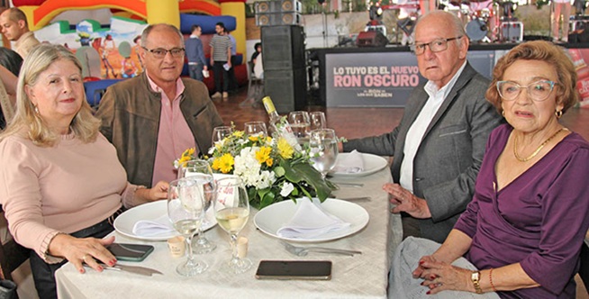 Cielo Esperanza Aristizábal, Luis Alfredo López, Roberto Sarabia y Martha Sarabia. Cielo Esperanza Aristizábal, Luis Alfredo López, Roberto Sarabia y Martha Sarabia.