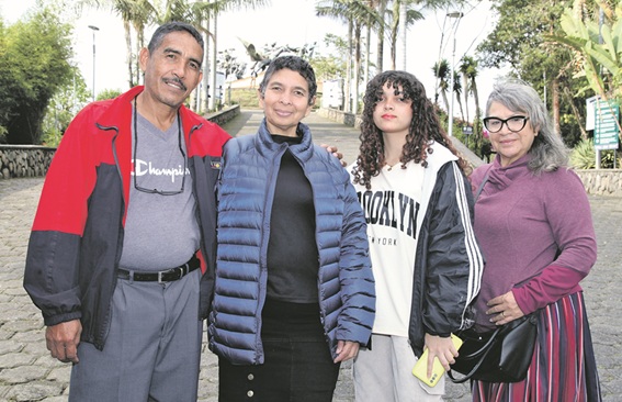 Visitantes desde Venezuela: Nelson Hernández, Eyilda Bande, Sofía Velásquez y Amparo Arcila.