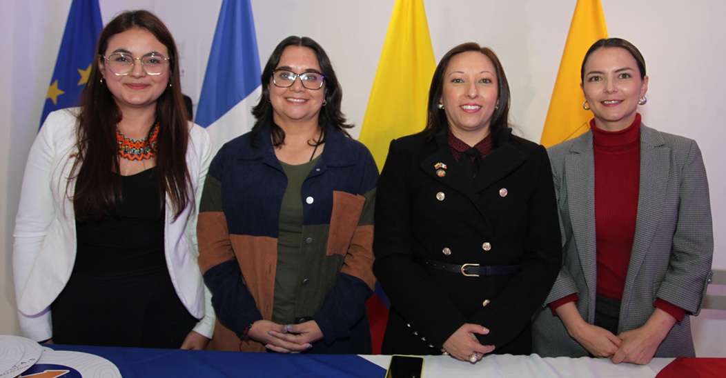 Fotos | Argemiro Idárraga | LA PATRIA Mesa principal: Eloisa Castillo, Laura Echeverría, Marcela Echeverrry Henao y Daissy Lorena Alzate.