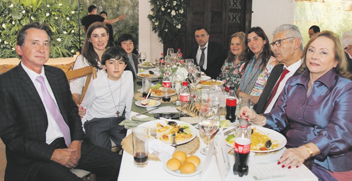 Luis Bernardo Trujillo, David Sierra, Juliana Restrepo, Daniel Sierra, Andrés Sierra, Margarita Vélez, Liliana Sierra, Darío Restrepo y Alba Lucia Trujillo. Luis Bernardo Trujillo, David Sierra, Juliana Restrepo, Daniel Sierra, Andrés Sierra, Margarita Vélez, Liliana Sierra, Darío Restrepo y Alba Lucia Trujillo.
