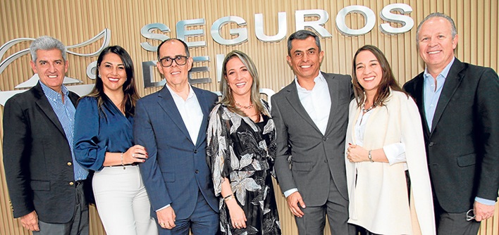 Antonio Cortés, Julio Álvarez, Juan Carlos Morales, Yamile Valencia, Marisol Mahecha y Camilo Arciniegas Antonio Cortés, Julio Álvarez, Juan Carlos Morales, Yamile Valencia, Marisol Mahecha y Camilo Arciniegas