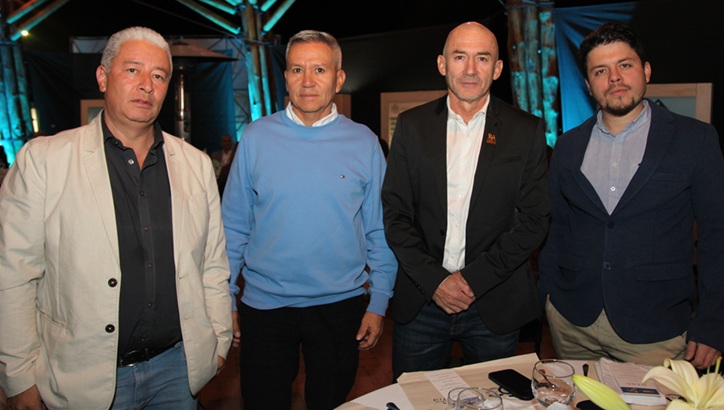 Juan Pablo Rivas, Jorge Martínez, Jairo Yohanny Posada y Juan David Posada. Juan Pablo Rivas, Jorge Martínez, Jairo Yohanny Posada y Juan David Posada.