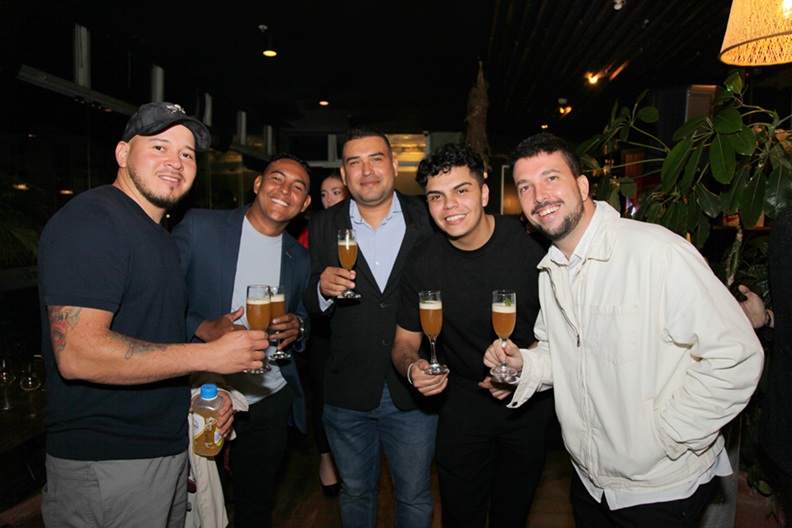 Nohami Silva, Fray Adames, César Sáenz, Cristian Guerrero y Andrea Baldy. Nohami Silva, Fray Adames, César Sáenz, Cristian Guerrero y Andrea Baldy.