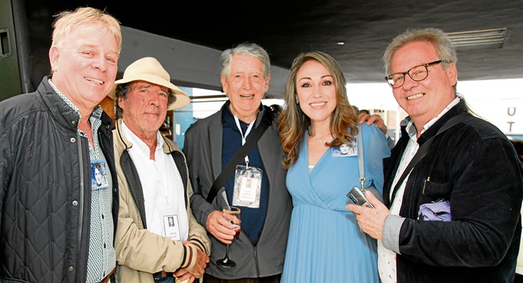 Tassilio Hoyos, Simón Vélez, Juan Manuel Jaramillo, María Antonia Hoyos y Pedro Felipe Hoyos. Tassilio Hoyos, Simón Vélez, Juan Manuel Jaramillo, María Antonia Hoyos y Pedro Felipe Hoyos.