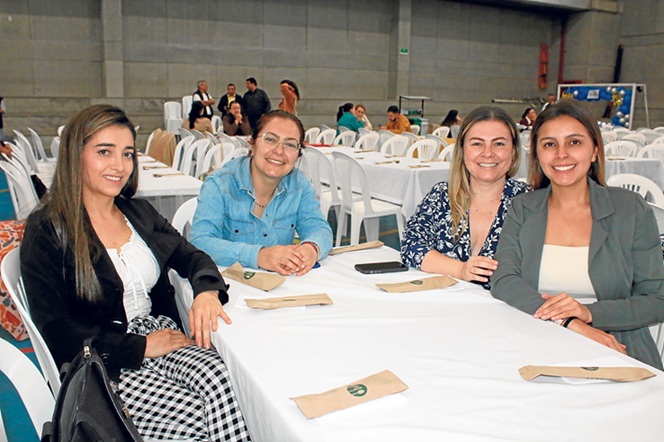Sandra Giraldo, Adriana Cardona, Lina Castaño y Melissa Anduquia. Sandra Giraldo, Adriana Cardona, Lina Castaño y Melissa Anduquia.