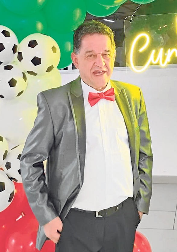 Fotos | Lector | LA PATRIA  Ramiro es reconocido en Manizales como uno de los hinchas más emblemáticos del Once Caldas y suscriptor de larga trayectoria del periódico LA PATRIA. También es ampliamente conocido por su tradicional cafetería ubicada en la Avenida Santander con calle 51, donde las famosas migas han sido punto de encuentro para locales, visitantes y figuras del fútbol nacional.