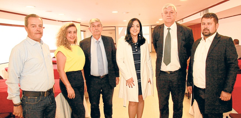 Yesid López López, Sarayda Marín, Octavio Montes Arcila, Paula Andrea Bedoya, Jhon Jairo Alzate y Martín Hernández.