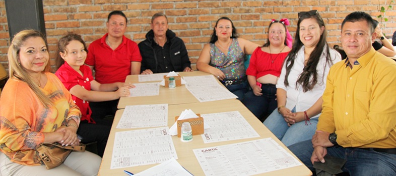 Cristina Isabel Meléndez, Valeria Rincón, Carlos Alberto Galvis, Germán Galvis, Ángela María Galvis, Yésica Muriel, Tatiana Galvis y Germán Eduardo Galvis.
