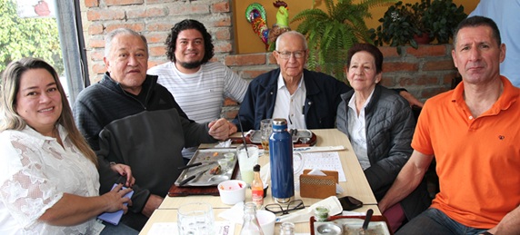 Tatiana Henao, Héctor Henao, Juan David Henao, Manuel Pulgarín, Luz Mary Aranzazu y Julio Pulgarín.