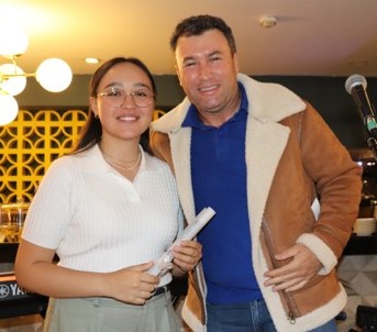 Laura María Vargas Rincón y Jesús Iván Ospina Atehortúa, alcalde de Pensilvania.