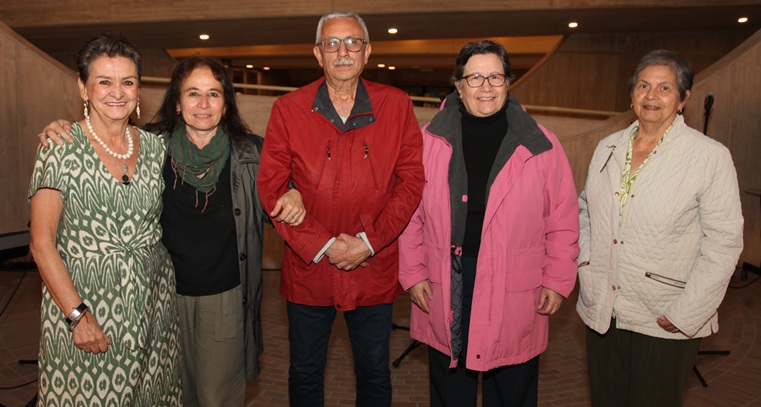 María Teresa Vallejo, Jackeline Carvajal, Mario Bohorquez, Alba Lucía León y Mariana Estrada.