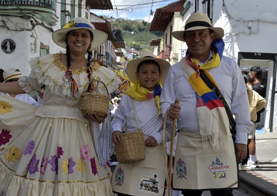 Johana Peláez, Miguel Ángel Álvarez Peláez y Hector Fabio Álvarez.
