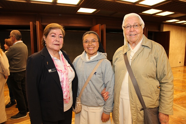 Margarita Lopera, hermana Mayeli Esperanza Chacua y hermana Gloria del Carmen Torres.