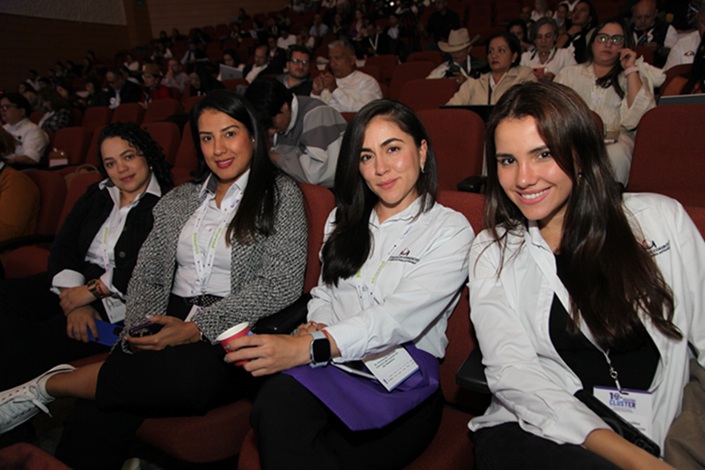 Natalia Mora, María Fernanda Giraldo, Laura González y Luris Arboleda.