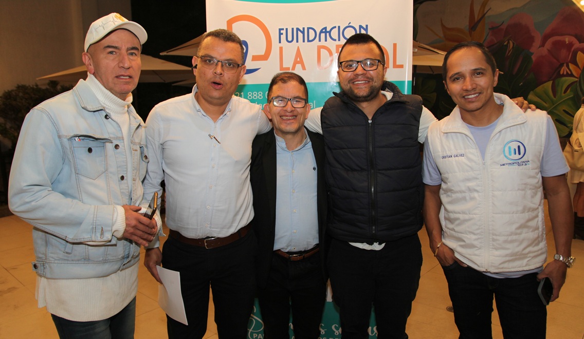 Juan Carlos Unda, Carlos Arturo Montoya, Jhon Jairo Montoya, Jaime Arcila y Cristian Gálvez.