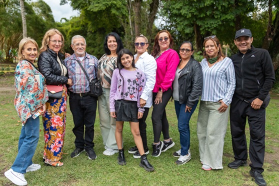 Mary Jiménez, Consuelo García, Ramiro Jiménez, Luz Inet García Correa, Luz Helena Ruíz Marín, Sonia Giraldo Valencia, Luz Amparo García Peña, Sonia Quiróz, Humberto Iglesias Loaiza y la niña Karen Dayana García.