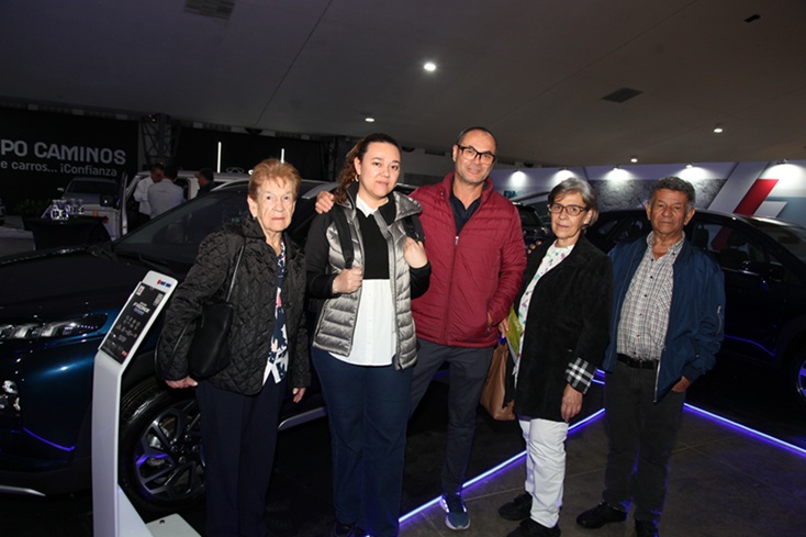 Leonice Correa, Ana María Castaño, Eduardo Agudelo, Lucy Osorio y Jaime Castaño.
