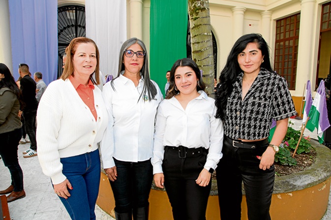 Martha Cecilia Valencia, Irma Carmona, Erika Zuluaga y Ángela Cardona.