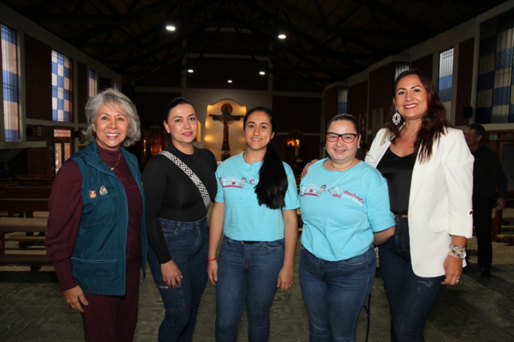 Esperanza Álvarez, Luisa Arias, Daniela Trujillo, Carolin Aldana y Nataly Buitrago.