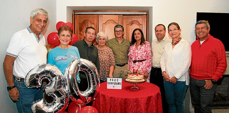Germán López, Mónica Giraldo, Rodrigo Vanegas, Carmenza Jaramillo, Rubén Darío Gil, Gloria Botero, Luis Fernando Morales, Pilar Escobar y Hernán Canales.
