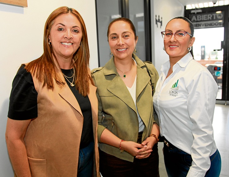 Martha Restrepo, Carolina Hoyos y Marcela Ospina.